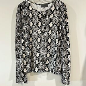 Sunday in Brooklyn - XL, snakeskin print‎ lightweight sweater